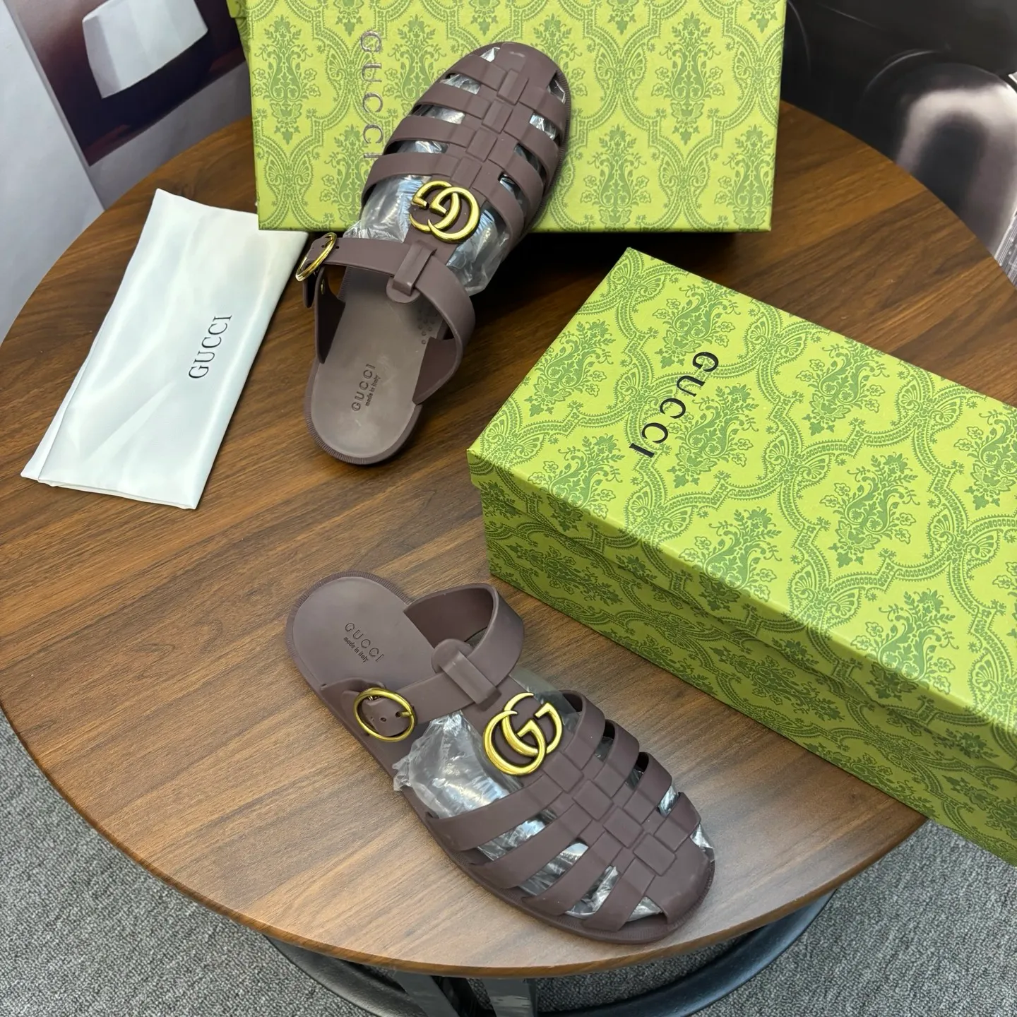Men's shoes 260💰 [Gucci] Counter quality, top-quality original goods, real photos! Original TPU material, fine workmanship, comfortable; genuine 1:1 replica Size: 38 ~ 46